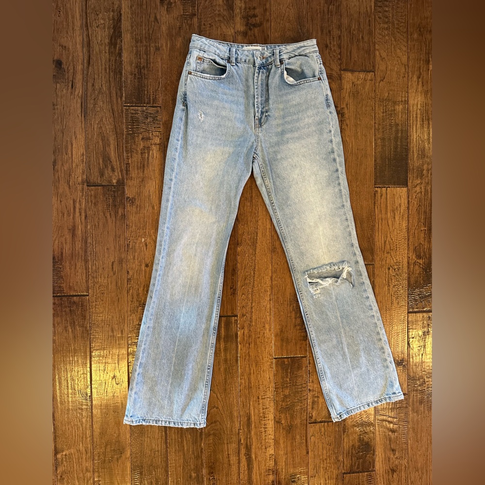 Stradivarius Light Wash Distressed Straight Leg Jeans
